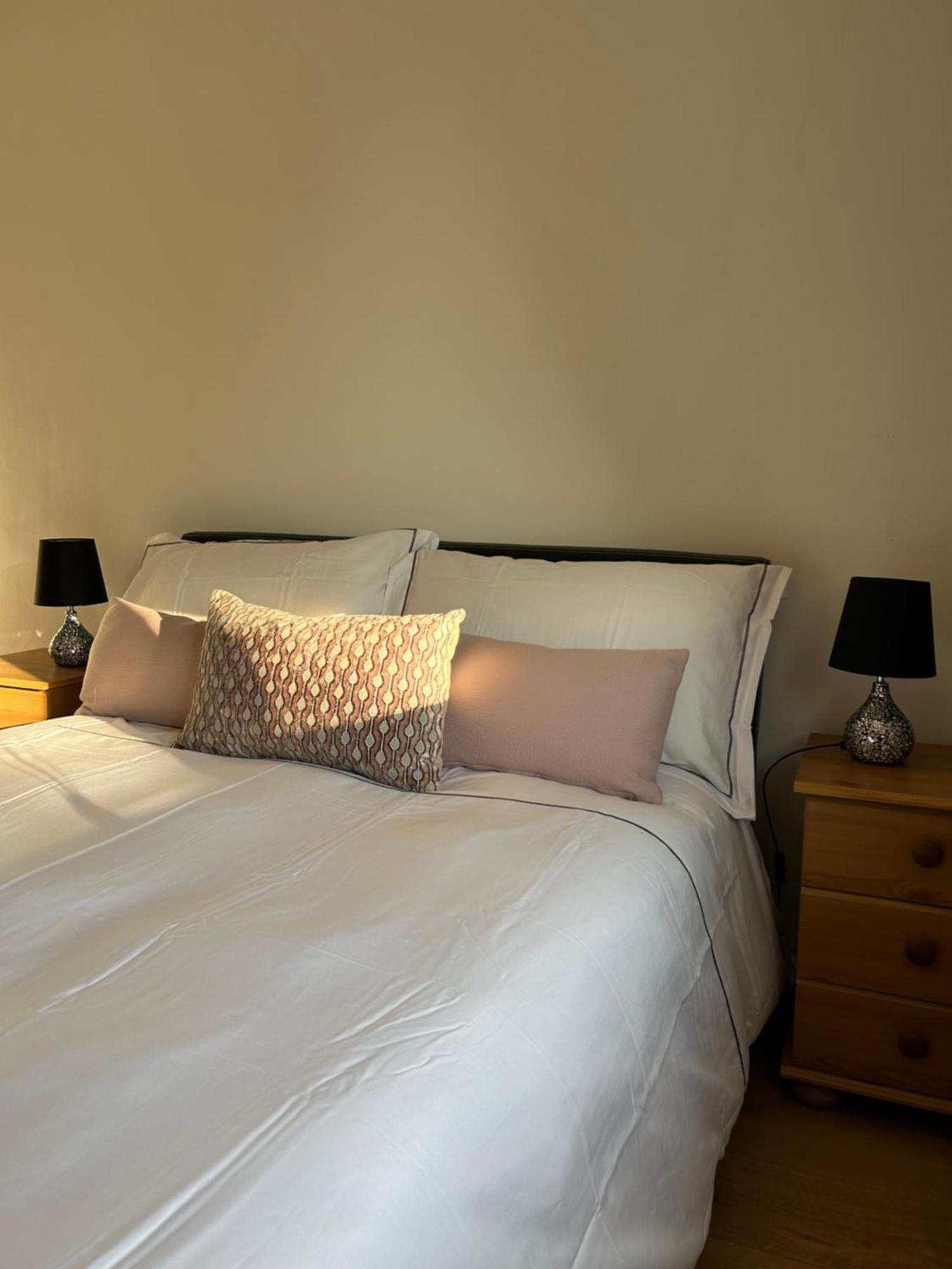 No6 Overnight Stays Free Onsite Parking Hindlip Екстер'єр фото