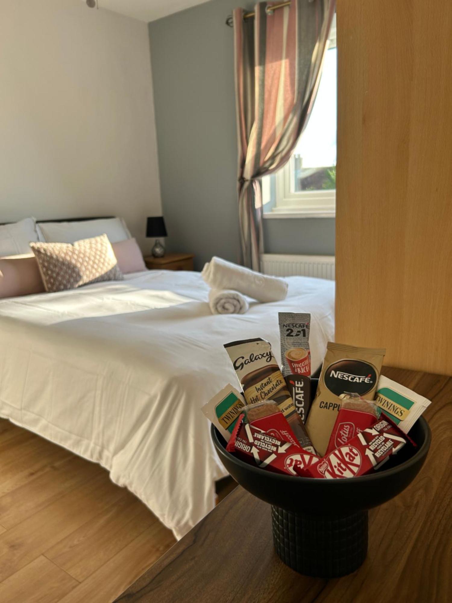 No6 Overnight Stays Free Onsite Parking Hindlip Екстер'єр фото