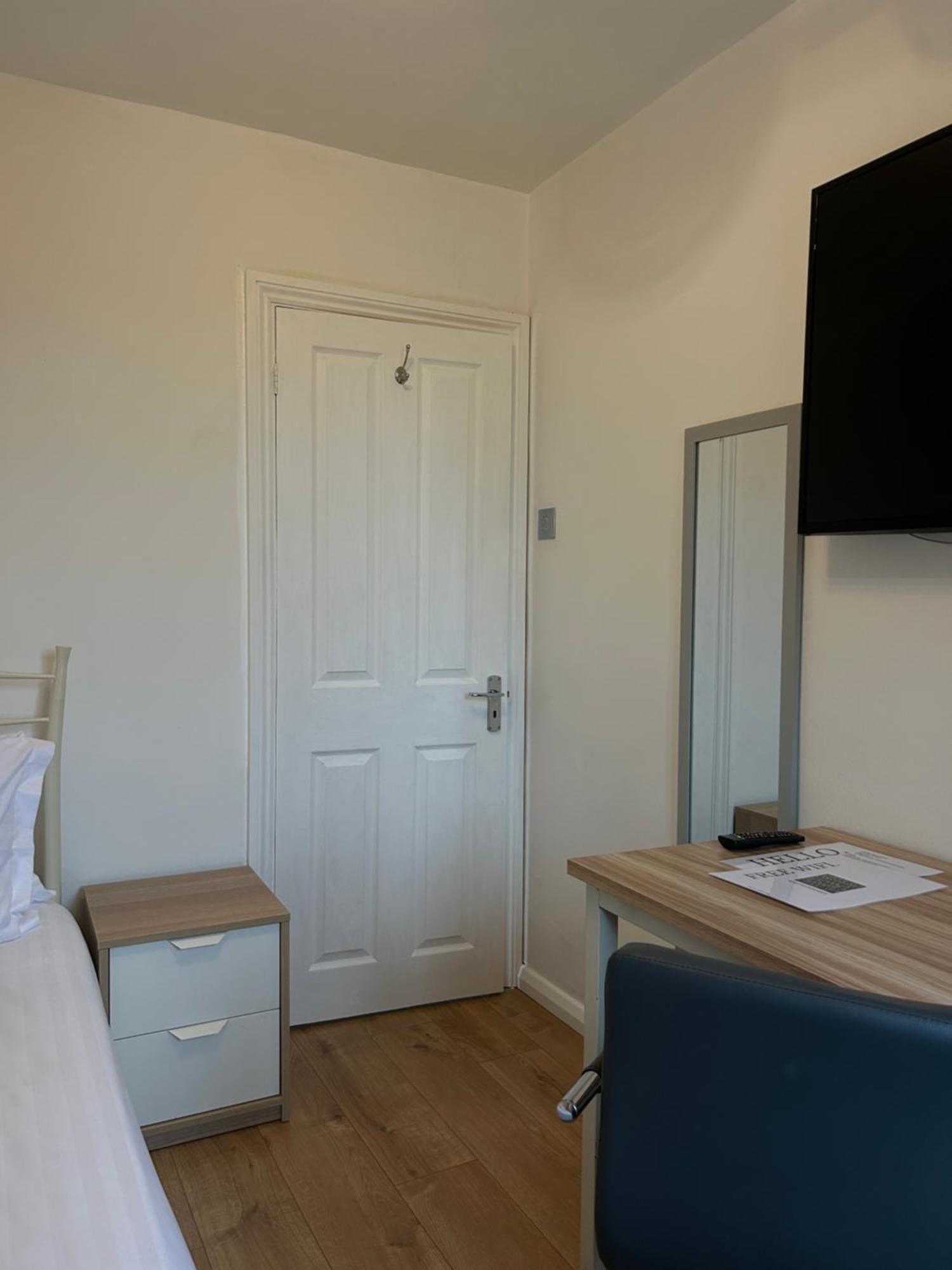 No6 Overnight Stays Free Onsite Parking Hindlip Екстер'єр фото